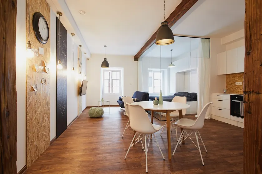 NEW! 2 Bedroom Apt in Historic Centre - Image 1