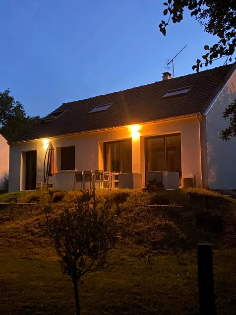 Peaceful haven 5 min walk from the Village 2 bedrooms - Image 1