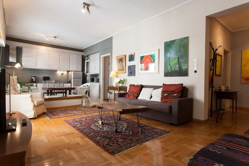 Athens centre, artist's apartment for 4 - Image 1