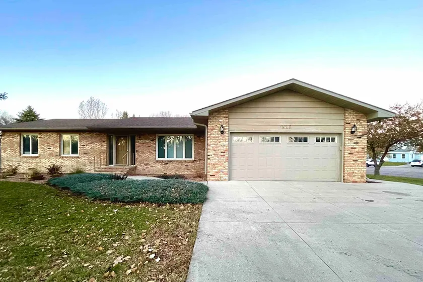 Spacious Home for Large Gathering, New Spa/Hot Tub - Image 1