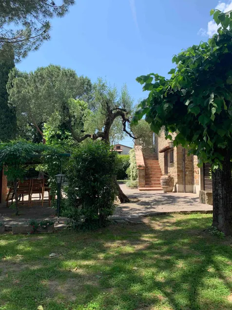 Typical stone farmhouse - Image 1