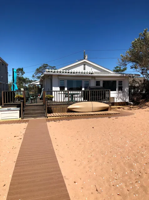 Caroline Beach Escape - Image 1