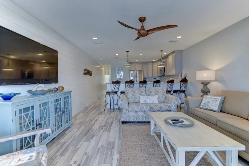 Sea La Vie Townhouse on the Beach - Image 1
