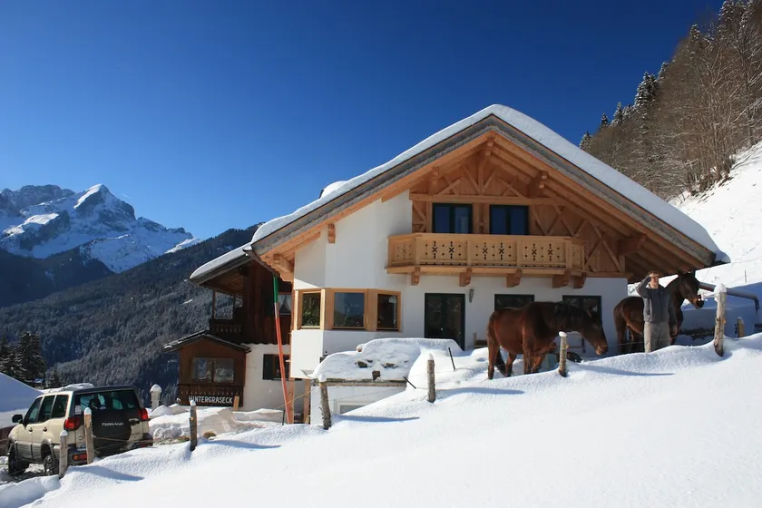 Apartment in the middle of the mountains - Image 1