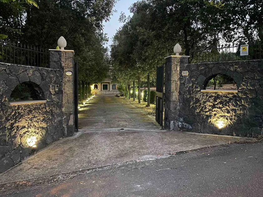 Villa Caterina, alle pendici del Vulcano Etna - Image 1