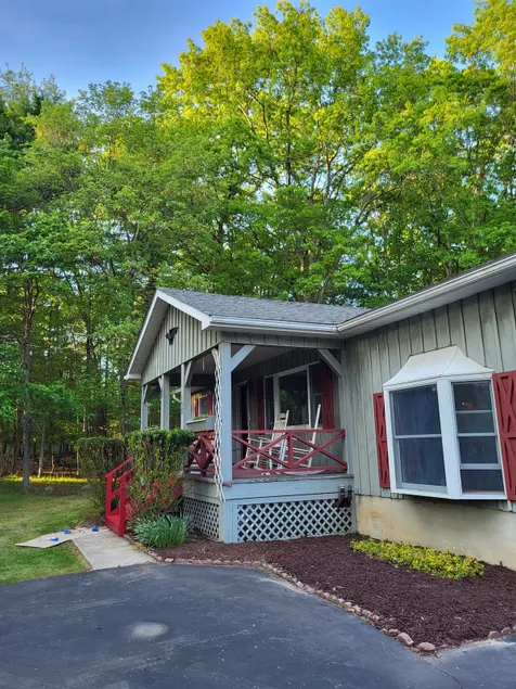 Catskills Escape: Raft, Fishing, Festivals & More! - Image 1