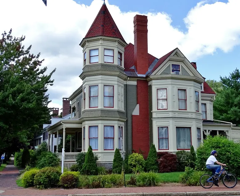 The Gregory House in Southern Maine close to many beaches & popular destinations - Image 1