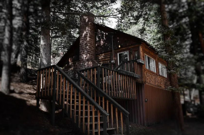 Baby Bear Cabin - Image 1