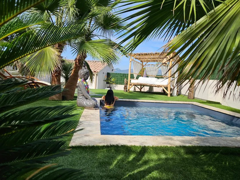 Ô Balinais Suite with Hot Tub and Private Heated Pool - Image 1