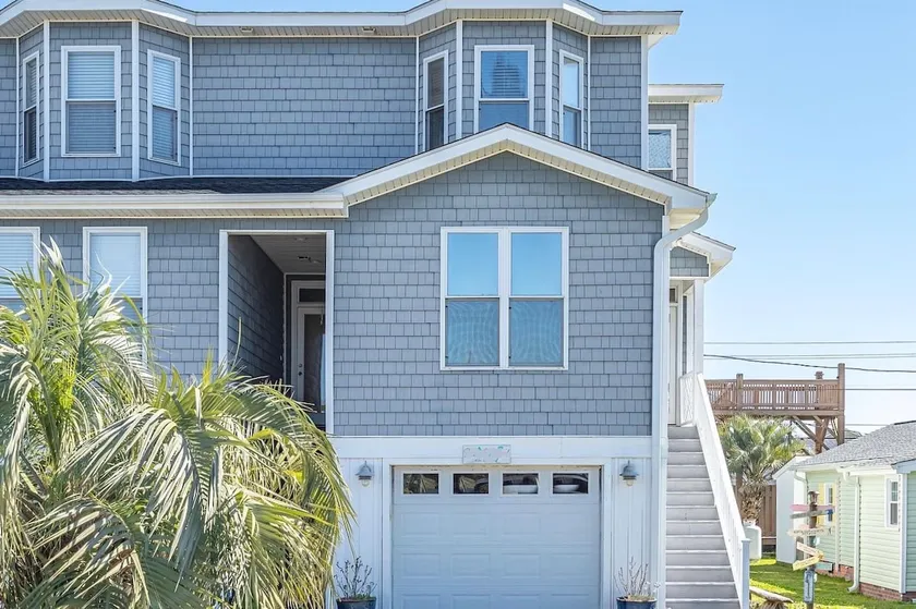 Kure Sunrise, Private Townhome 1 Block From The Beach - Image 1