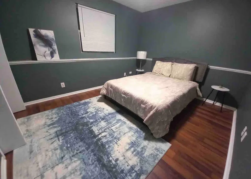 Renovated Apartment In Ottawa - Image 1