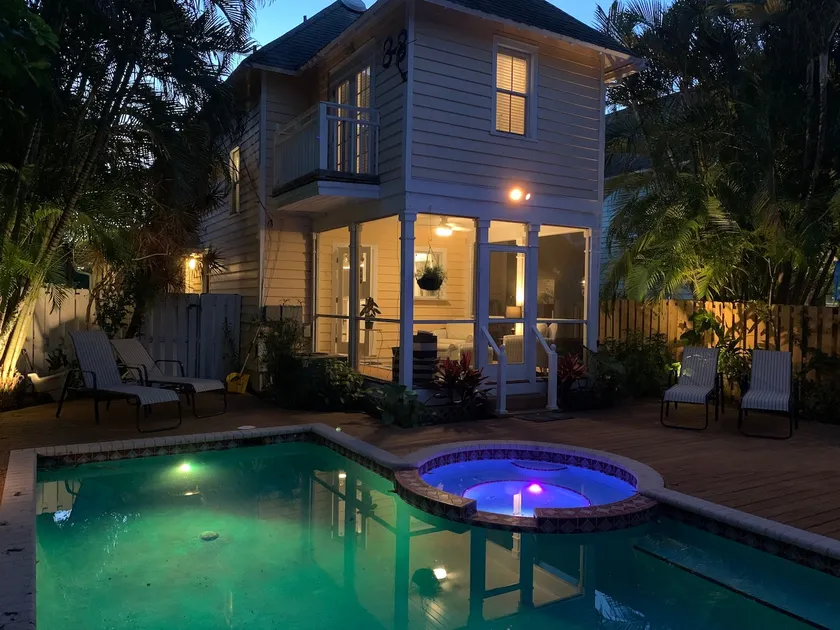 New River Lodge - Old-Florida style w/heated pool! - Image 1