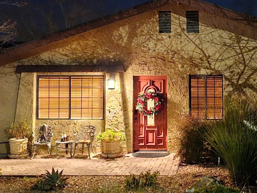 3 BDR House in Quartz Hill - Image 1