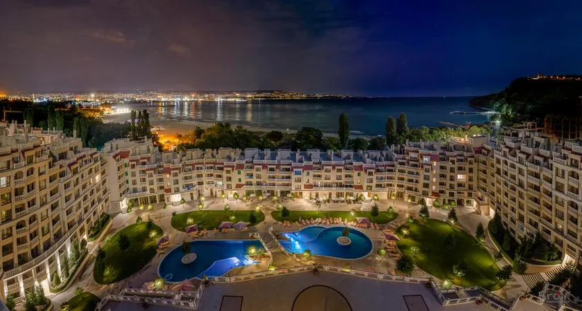 RELAX Apartment in Varna South Bay Residence - Image 1
