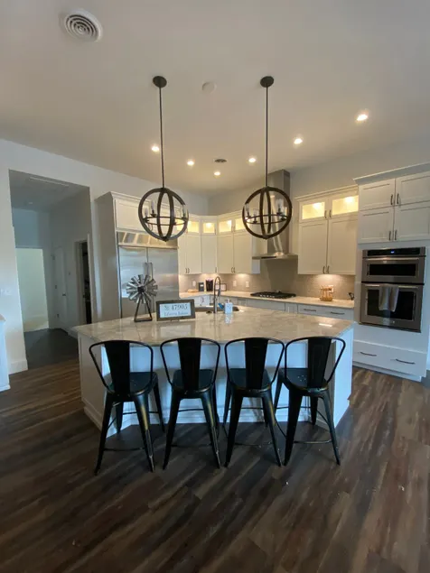 Luxury Getaway in Downtown Lafayette min from PU - Image 1