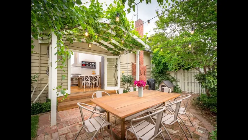 Birch Cottage - Image 1