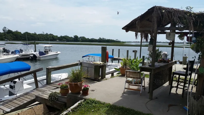Cozy Bungalow by the Intracoastal. - Image 1