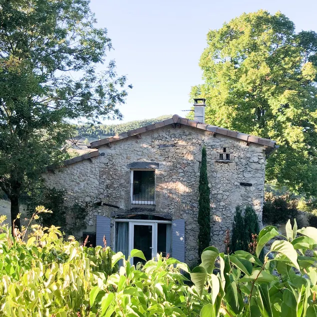 Charming sheepfold in Drôme at 500 m elevation - Image 1