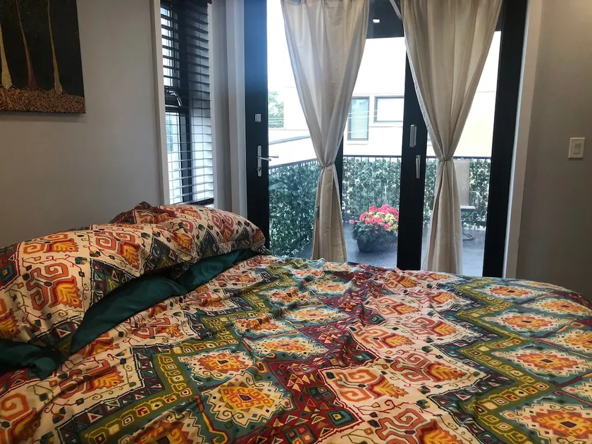 Entirely Private Suite - Urban Oasis - Pilsen/UIC - Image 1