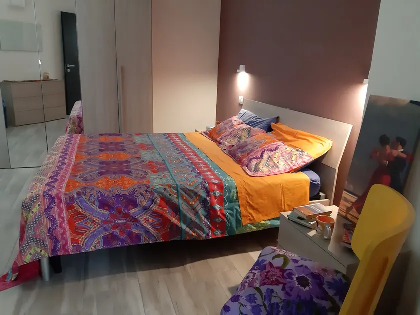 Apartment across from campus - Image 1