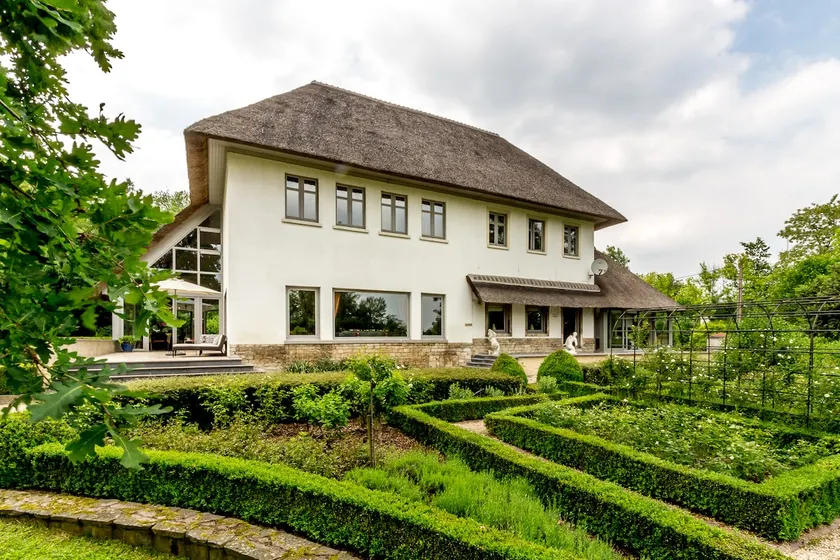 Raesborre Loft - Image 1