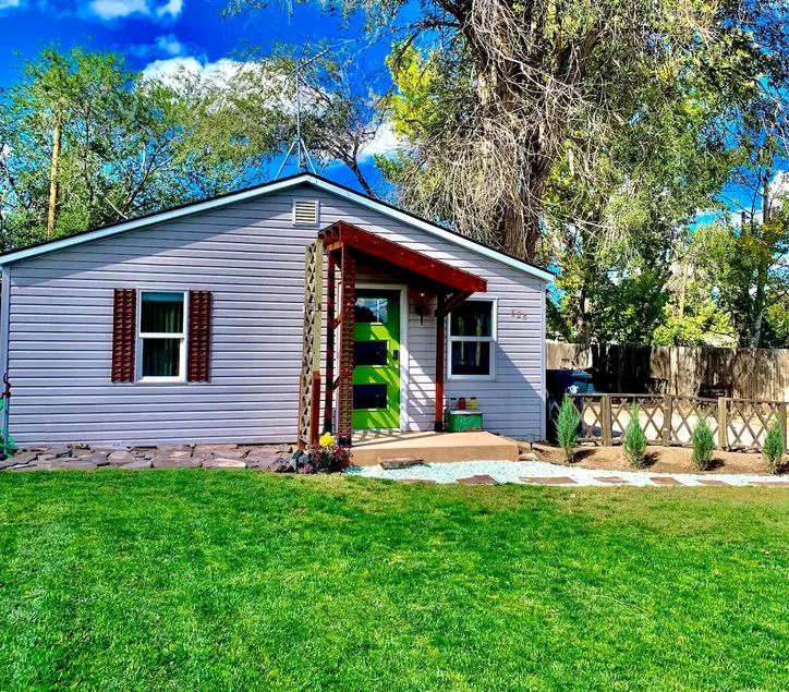 Stylish Vtg home sleeps 5,25 min to hot springs - Image 1