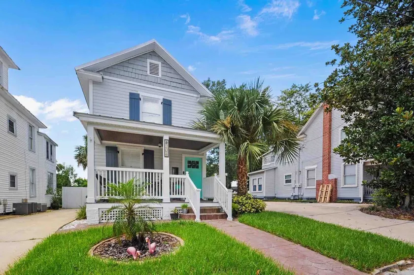 Stetson & Downtown DeLand Coastal Cottage - Image 1