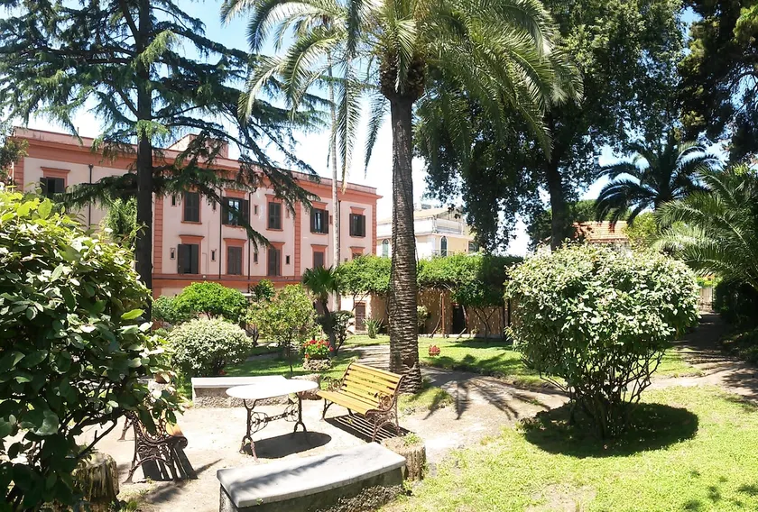 The guardian of Villa Falco - Image 1