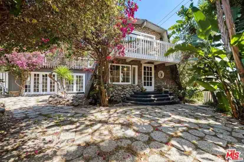 Malibu Mountain Cottage near the Beach! - Image 1
