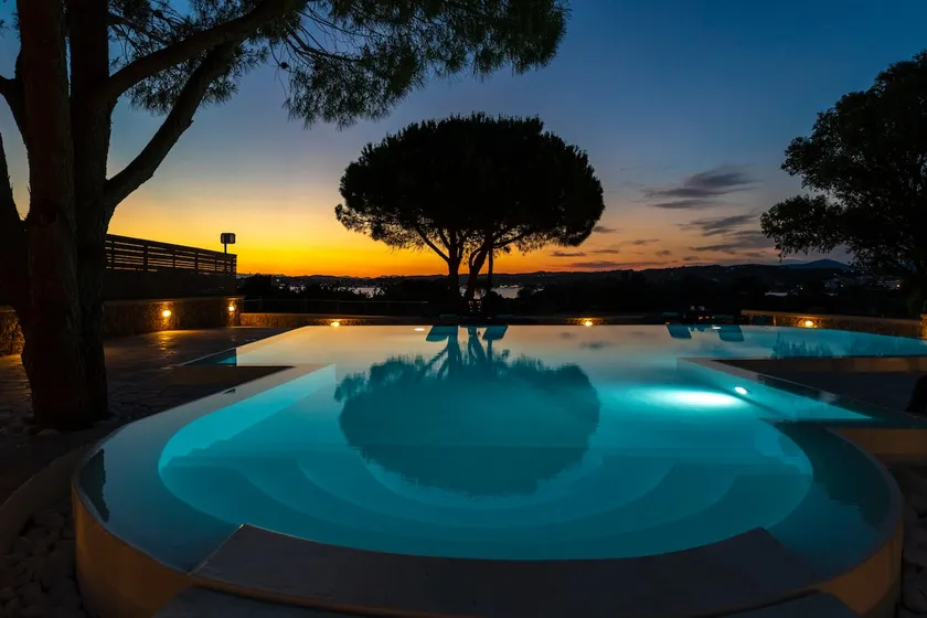 Villa Amethyst - Image 1