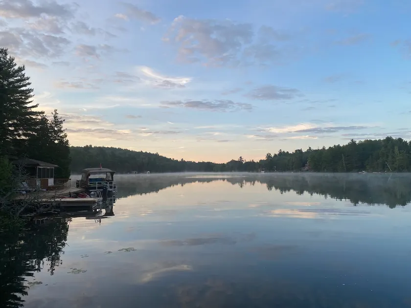 Red Oar Cottage waterfront on Little Fairbank Lake - Image 1