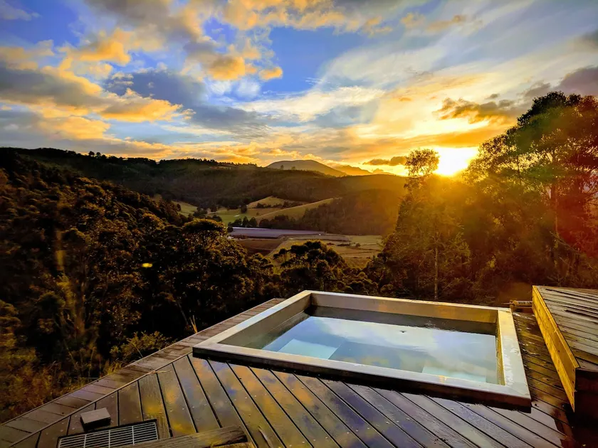 Orchards Nest - private, mineral hot tub w/ views - Image 1