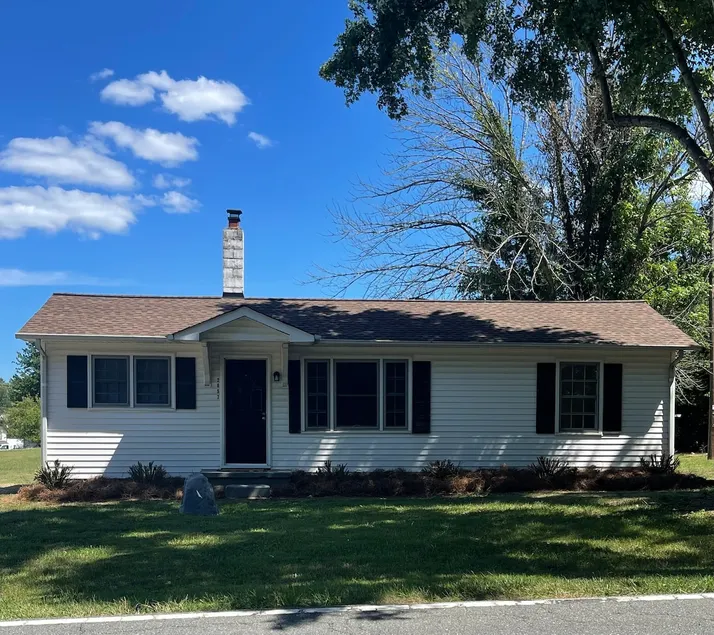 Cozy 1bed/1bath/full kitchen in foothills of NC - Image 1