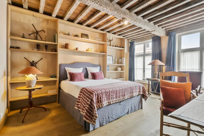 Charming & luxe apartment in medieval Bruges - Image 1