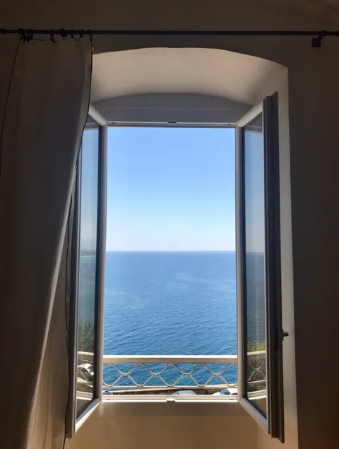 Casa Mandulina – Old Town with Stunning Sea View - Image 1