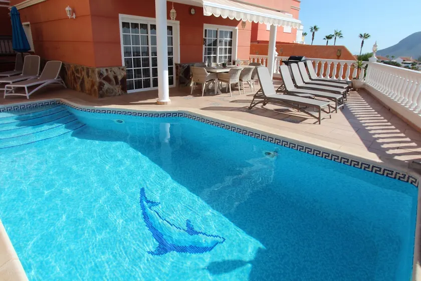 Elegant villa med privat opvarmet pool, jacuzzi og vidunderlig havudsigt - Image 1