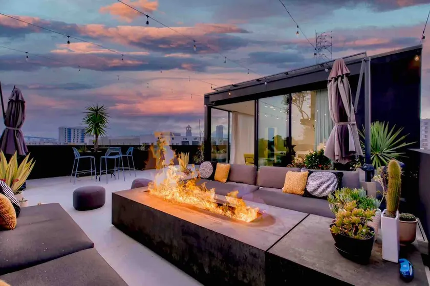 Penthouse with Private Rooftop! Hot Tub, Fire pit - Image 1