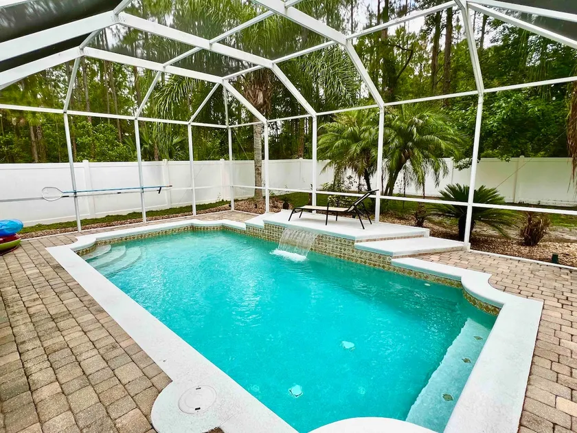 Hidden Treasure-cozy 3BR w/salt water Heated pool - Image 1