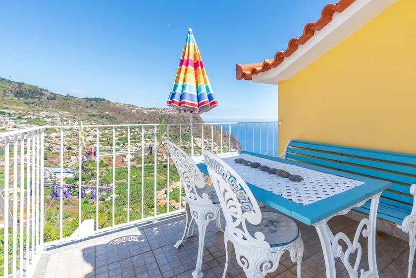 Cyane´s Nest, A Falcon view over Arco Da Calheta - Image 1