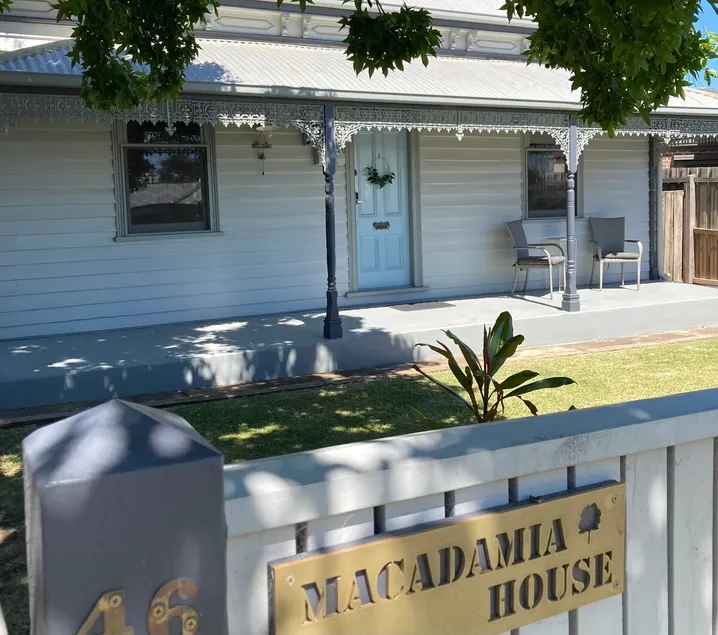 Macadamia House Victorian Classic Modern Comfort - Image 1