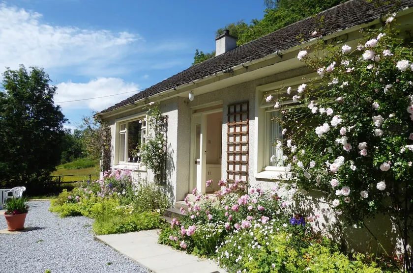 Mansefield Cottage, Whisky Trail, Craigellachie - Image 1