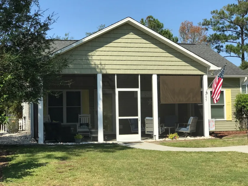 ”Just Enough” Beach Home! Screened Front Porch - Image 1