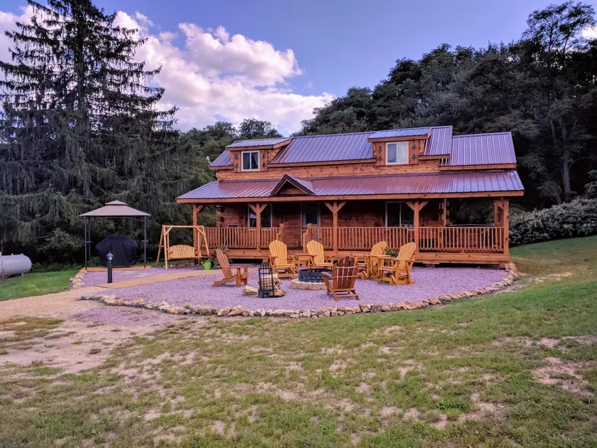 Big R's Retreat Secluded and located in Nature - Image 1