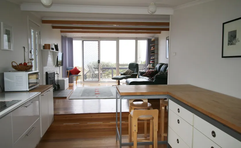 Hellyer Beach Bungalow- Absolute Beachfront - Image 1