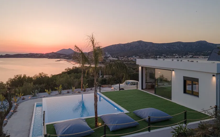 Sounio Black Villa - Image 1