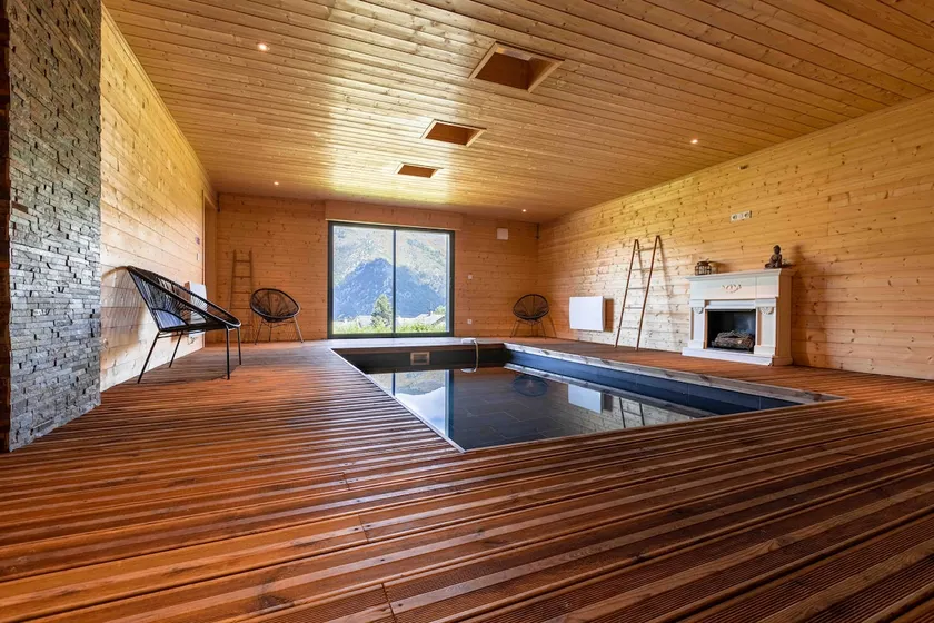 Chalet Pool Indoor /Foosball/Children's room - Image 1