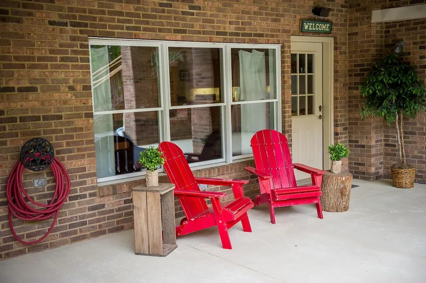 Family farm apartment for people and horses. - Image 1