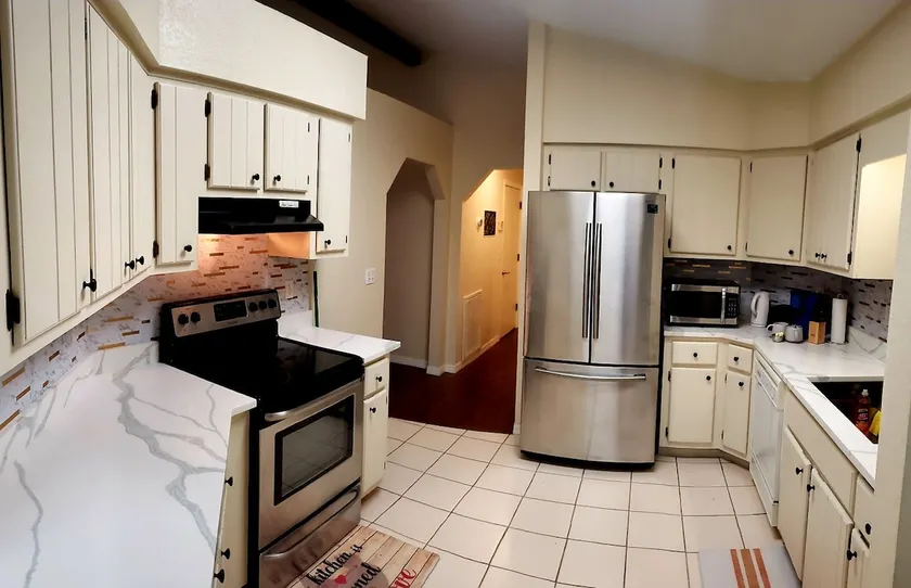 Eclectic Ranch Style Home - Sleeps 12 - Image 1