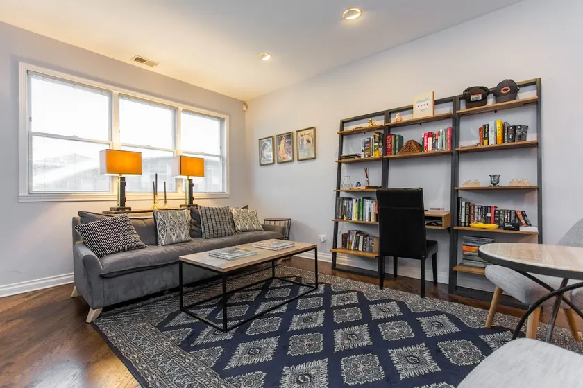 Stunning 2 Floor Apt w with Rooftop Deck!!! - Image 1