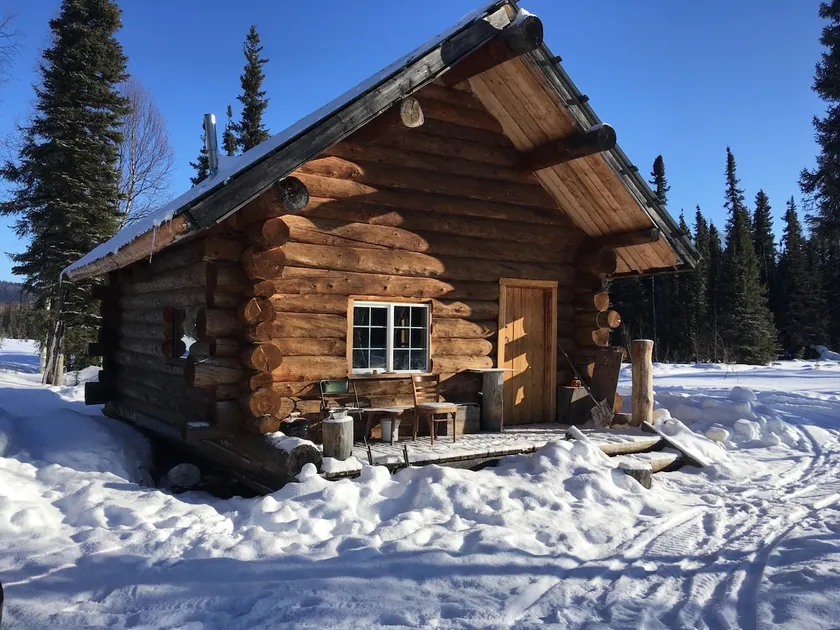Pleasant Valley Outdoor Cabin on Yukon Quest Trail - Image 1